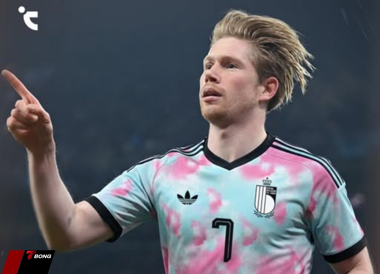 Bộ áo Frozen Blue gây lú trên sân